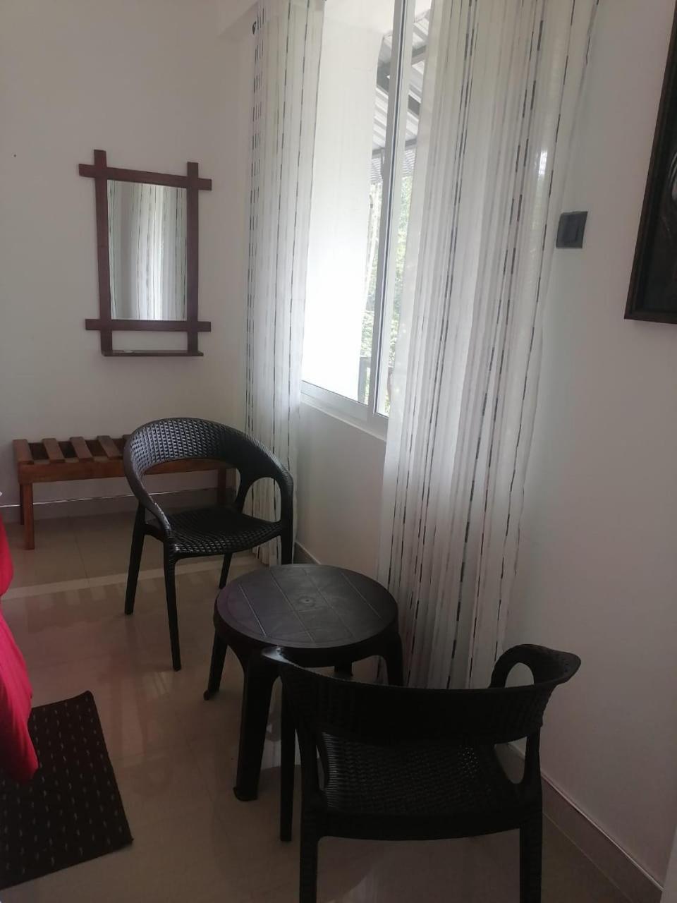 Isuru Homestay Ella Exterior foto